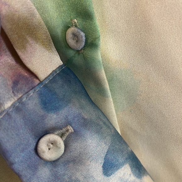 Zara Silky, Flowy Button Down Blouse | Subtle & Modern Watercolor Print | XL - Picture 3 of 3
